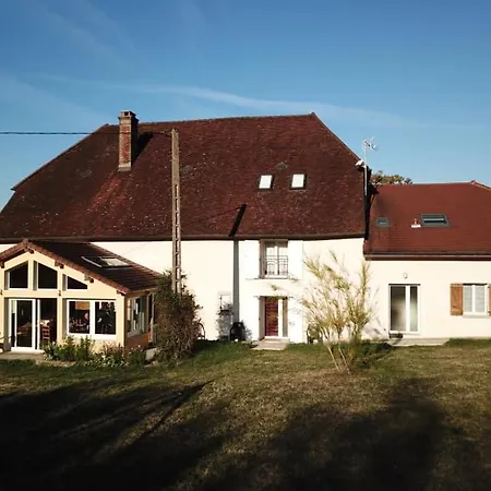 La Ferme De Montard ベッド・アンド・ブレックファスト Montmorot